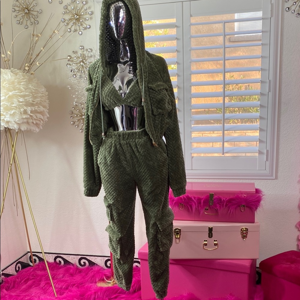 Chic Olive Green Velour 3-Piece Cargo Set
